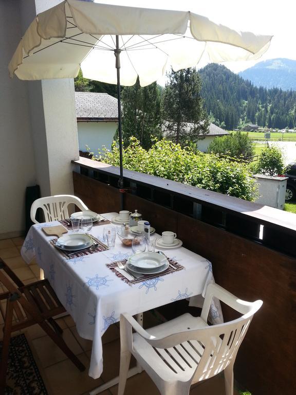 Wohnung Casa Hirundella Trin Bilik gambar